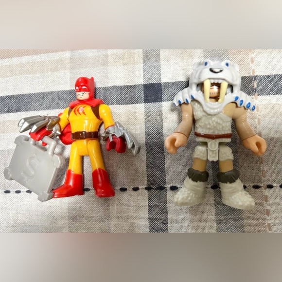 Imaginext figures lot of 14 Disney blue beetle/black mantra/power rangers/spider - Picture 6 of 10